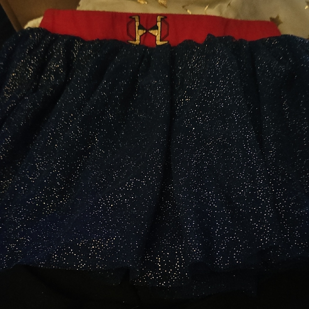 !!. Girls Size 7/8 Skirt